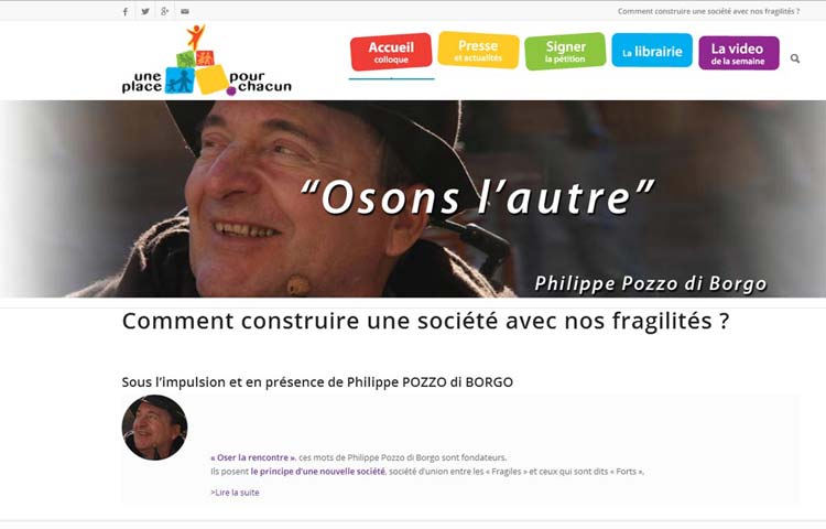 UNE PLACE POUR CHACUN